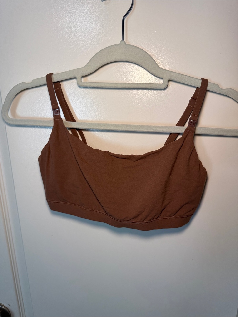 SKIMS Nursing Bra in Brown